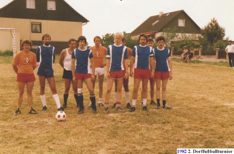 1982.21-2.-Dorffussballturnier