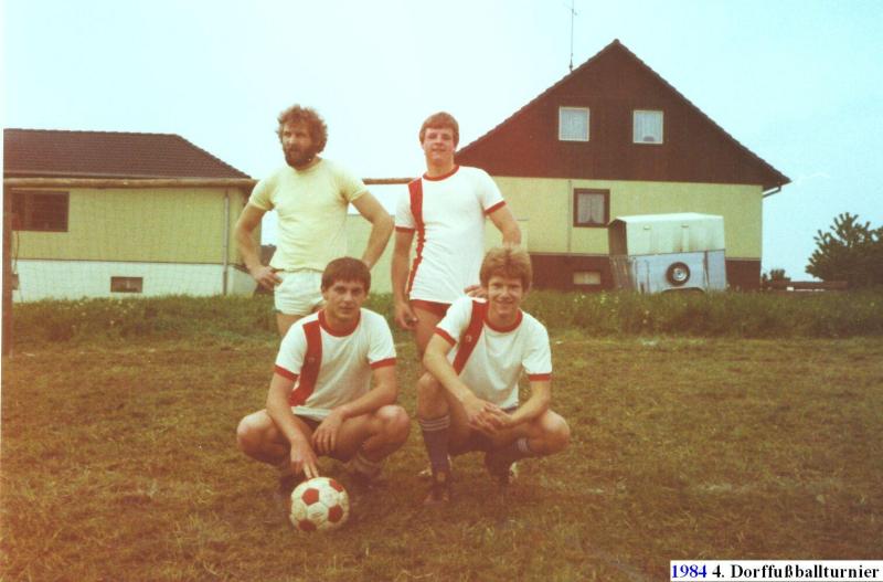 1984.10-4.Schoeneshofer-Dorffussballturnier